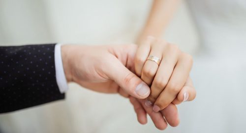 ازدواج، یک دوستی متعهدانه